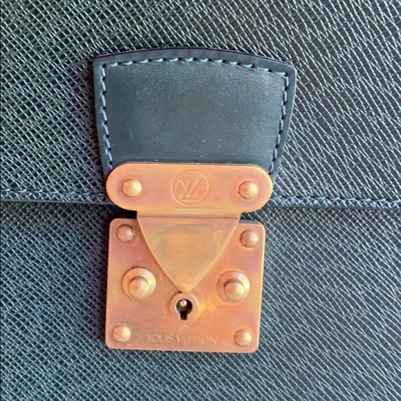 LV Briefcase - Picture 2 of 6